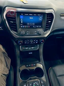 GMC Acadia